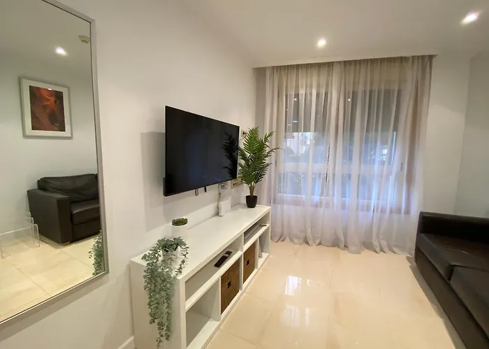 Sol Y Agua En Fuengirola, Boliches Apartamento *